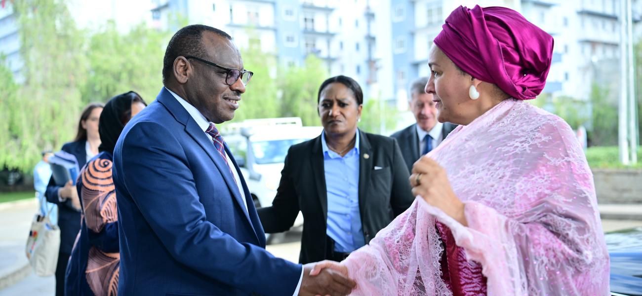 Mr. Claver Gatete, Under-Secretary-General and Executive Secretary of the ECA, welcomes Ms. Amina J. Mohammed, Deputy Secretary-General of the United Nations and Chair of the United Nations Sustainable Development Group, at the start of the Africa Regional Forum on Sustainable Development (ARFSD-10).