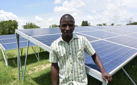 Projet de mini-réseaux solaires PV et de kits solaires domestiques au Burkina Faso.
