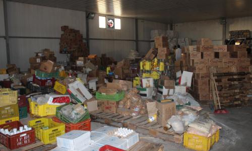 Humanitarian food assistance at the Zintan main food warehouse in the Nafusa Mountains, Libya. Photo: OCHA/Jihan El Alaily