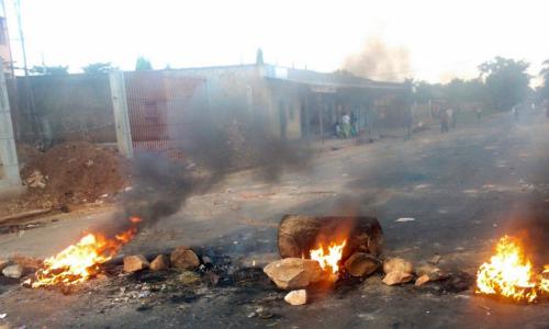 Burning barricades in Bujumbura, as turmoil erupted in Burundi. Photo: Desire Nimubona/IRIN