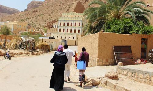 Des équipes de vaccination poursuivent les efforts déployés dans le cadre de la campagne nationale de vaccination contre la polio, la rougeole et la rubéole au Yémen, afin de s’assurer que tous les enfants soient vaccinés. 