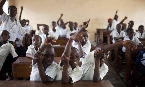 Des étudisants d’une école primaire de République démocratique du Congo (RDC). Photo: Baqnue mondiale/Dominic Chavez
