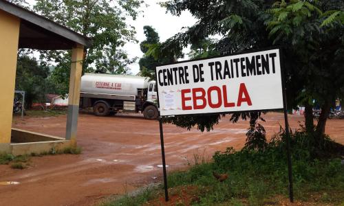 Ebola treatment centre outside an Ebola virus disease (EVD) case management centre run by Médecins Sans Frontières in the town of Guéckédou, Guinea. Photo: UNICEF/Suzanne Beukes