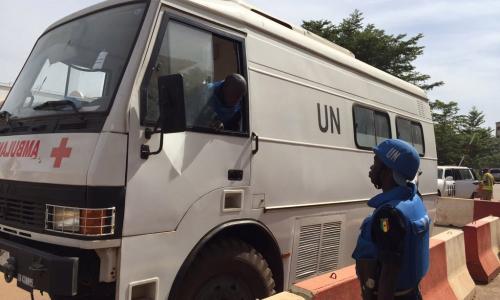 La Mission de l’ONU au Mali (MINUSMA) déploie des moyens médicaux à la suite de l’attaque terroriste contre un hôtel de Bamako. 