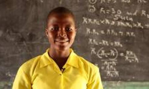 A positive start for the first Science, Technology, Engineering, and Mathematics (STEM) clinic in Ghana marks the beginning of a new chapter for girls’ participation in STEM education. GPE / Stephan Bachenheimer