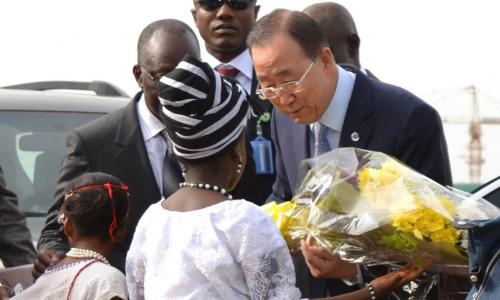 Le Secrétaire général Ban Ki-moon à son arrivée à Abuja, au Nigéria. Photo ONU