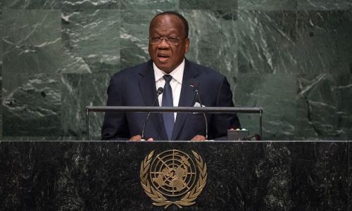 Le Ministre des affaires étrangères de la Guinée, François Lounceny Fall, lors de la journée de clôture du débat général de la 70ème Assemblée générale des Nations Unies. Photo : ONU/Cia Pak