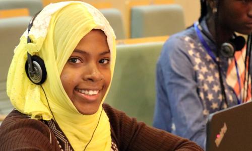 Bwibo Khayrath Mohamed Kombo, 15, ni mmoja wa wasichana walioshiriki kambi ya kuwawezesha wasichana kuwa wabobevu katika programu za Kompyuta iliyofanyika Addis Ababa mwaka 2018.  Picha:UN Women/Faith
