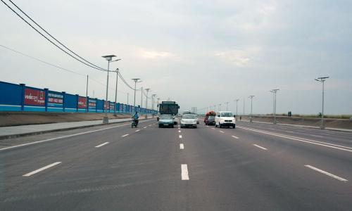 Financing is crucial for building critical infrastructure such as transport, telecommunications and roads, like this one at Kinshasa Airport in the Democratic Republic of the Congo. Photo: Simone D. McCourtie/World Bank