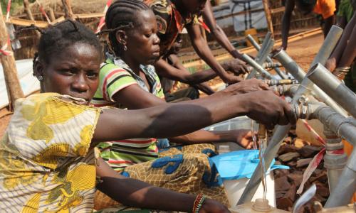A Bambari, en République centrafricaine, les opérations humanitaires sont entravées par le mauvais état des routes, les bandits, les pillages et la violence des milices. (2015). Photo OCHA/Gemma Cortes