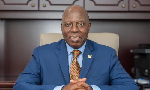 Le Dr Barfuor Adjei-Barwuah est l'ambassadeur du Ghana aux États-Unis.
