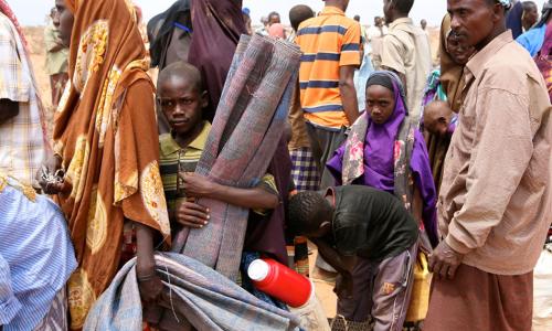 Somali refugee children prepare to return to Mogadishu from the Dadaab camp in Kenya (October 2015). UNHCR is supporting voluntary repatriations of Somali refugees from Kenya. Photo: UNHCR/Assadullah Nasrullah