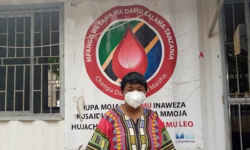 Dkt. Leah Kundya, Mkuu wa kitengo cha Damu Salama, hospitali ya rufaa ya Dodoma nchini Tanzania.
