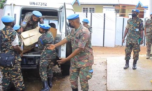 Kikosi cha 7 cha Tanzania kwenye ujumbe wa UN nchini DRC, MONUSCO wakikabidhi msaada wa dawa kwa hospitali kuu ya Beni jimboni Kivu Kaskazini.