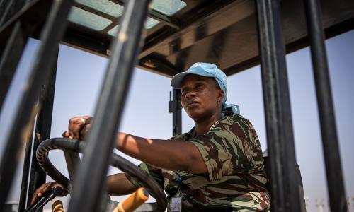 A peacekeeper on the UN base in Kida, Mali, where they ensure the security of the civilian population.