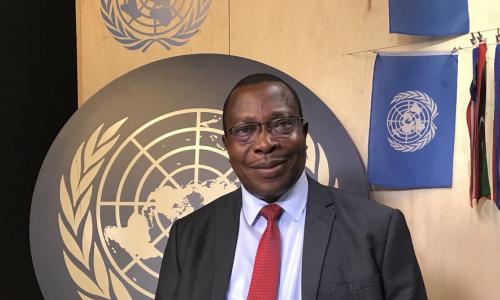 UN News/Grece Kaneiya Dkt. Philip Mpango, Waziri wa Fedha wa Tanzania wakati wa mahojiano na Idhaa ya Kiswahili ya UN kando mwa jukwaa la ngazi ya juu la kisiasa kuhusu utekelezaji wa SDGs. (18 July 2019)