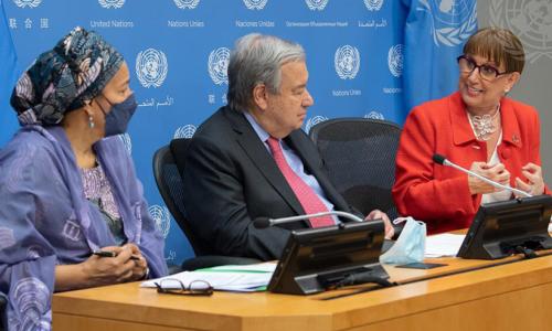 Le Secrétaire général António Guterres informe la presse.
