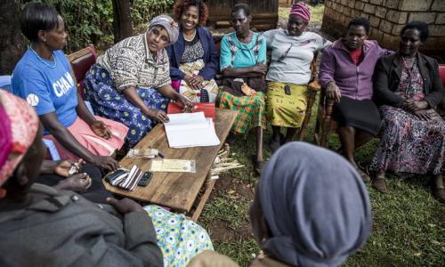 A Kenyan women farmers’ group during one of their meetings. Working in a group ensures that the women can supply more crops, secure stable and good prices as well as share costs.