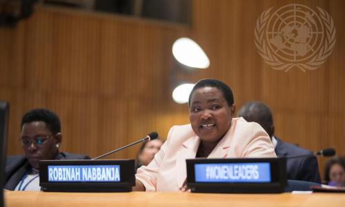 Première ministre Robinah Nabbanja de l'Ouganda 