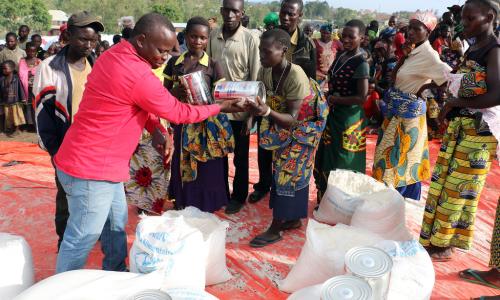 Mnamo Machi 2018, WFP imezindua usambazaji mkubwa wa chakula ili kutatua mzozo mpya wa kibinadamu katika jimbo la Ituri ambapo watu takriban 343,000 wamekimbia kutoka vijiji vyao kutokana na mapigano ya kabila.
