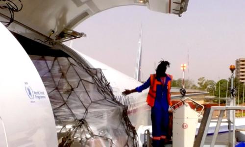 a cargo flight from WFP’s newly established Global Humanitarian Response Hub in Liège, Belgium arrived in Burkina Faso carrying almost 16 metric tons of medical cargo and personal protective equipment like masks and gloves on behalf of UNICEF and the Inte