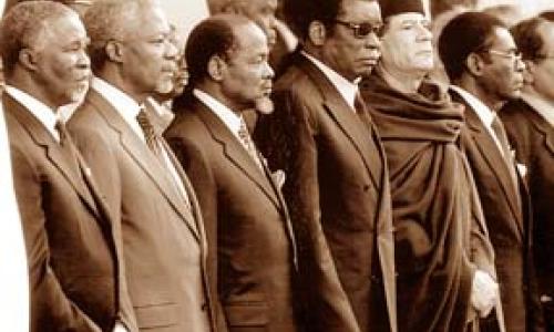 At AU launch, from left:   Thabo Mbeki (South Africa), Kofi Annan (UN), Joaquim Chissano (Mozambique), Gnassingbé Eyadéma (Togo), Muammar el-Qaddafi (Libya).