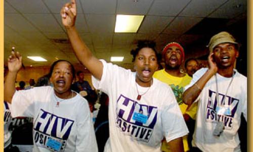 AIDS activists in South Africa: anti-retroviral medicines now give some hope for the future.  Photo : ©AFP / Getty Images / Rajesh Jantilal
