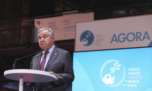 UNESCO/Christelle Alix. Katibu Mkuu wa Umoja wa Mataifa António Guterres akihutubia kongamano la amani la Paris nchini Ufaransa