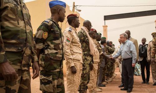 UN Photo/Marco Dormino UN Secretary-General António Guterres welcomed by General Didier Dacko, G5 Sahel Joint Force Commander and other Malian Armed Forces (FAMA) officials, as he arrives at the G5 Sahel Joint Force Headquarters in Mopti, Mali.
