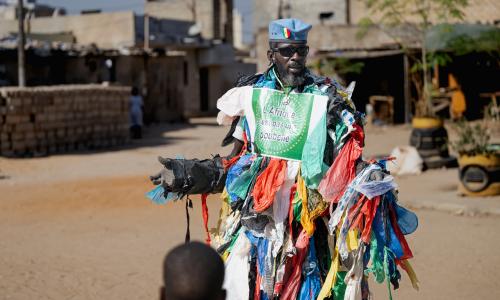 Modou Fall campaigns for a Senegal free of single use plastic.