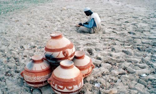 A bone-dry part of the River Niger at Mopti, a major town in the Sudano-Sahelian zone of Mali.