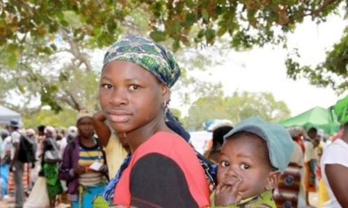 In Mozambique, 200,000 children are at risk of malnutrition brought about by severe drought.    Photo: World Bank